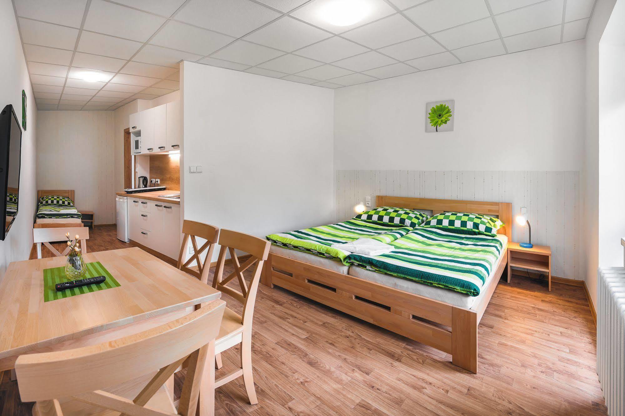 Penzion Havelka Apartmany Железна Руда Екстер'єр фото